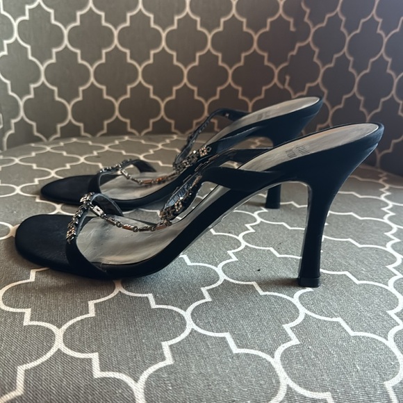 StuartWeitzman Size 9. Black and silver sandals - Picture 7 of 8